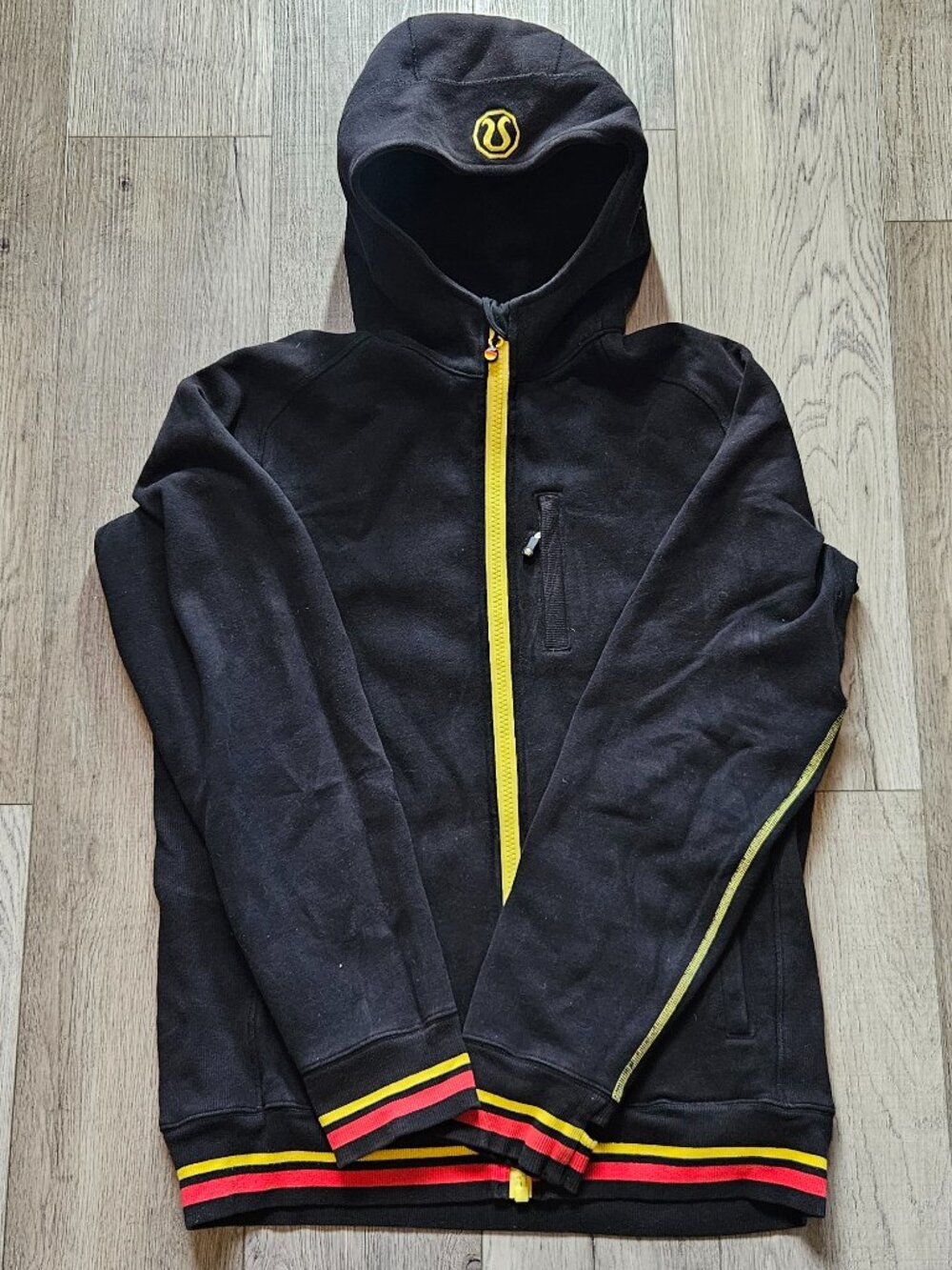 Lululemon 2010 Olympic Hoodie Mens Large Black Yellow Zip Up Sweatshirt Vancouve